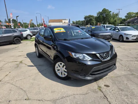 Black 2018 Nissan Rogue Sport for sale in Gary, IN