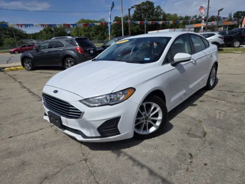 Photos of 2020 Ford Fusion SE for sale in Gary, IN at OG Auto Finance