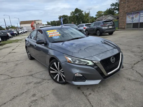 Gray 2020 Nissan Altima 2.5 SR for sale in Gary, IN