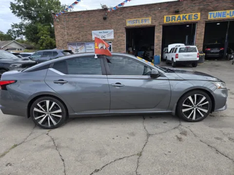 More photos of 2020 Nissan Altima 2.5 SR at OG Auto Finance, IN