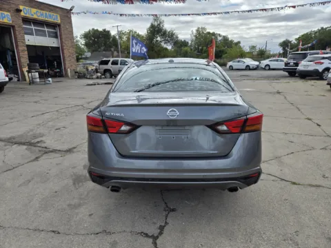 More photos of 2020 Nissan Altima 2.5 SR at OG Auto Finance, IN