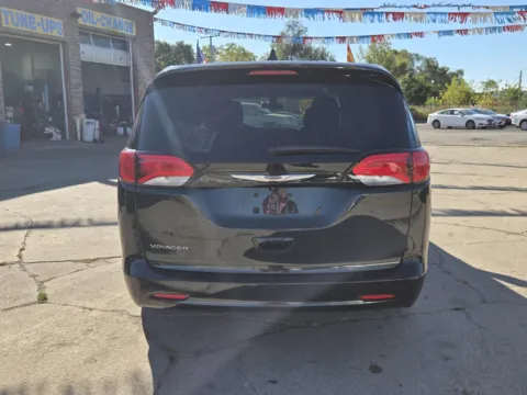 More photos of 2022 Chrysler Voyager LX at OG Auto Finance, IN