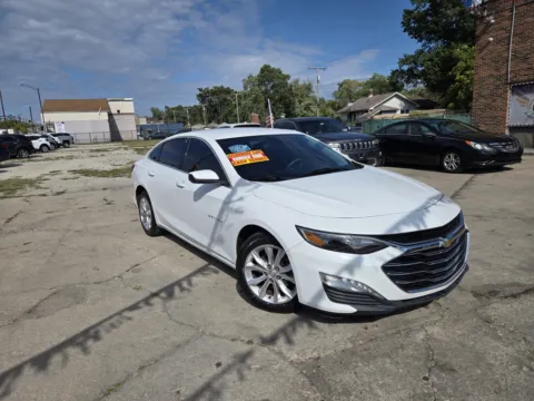 White 2020 Chevrolet Malibu LT for sale in Gary, IN
