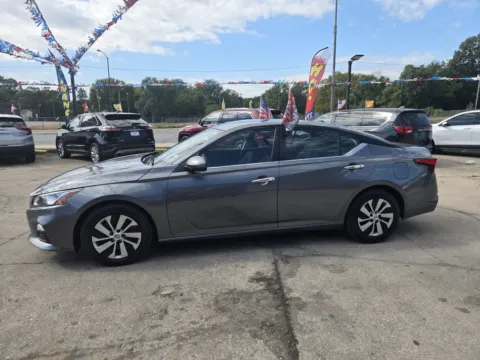 Another view of 2019 Nissan Altima 2.5 S for sale in Gary, IN at OG Auto Finance