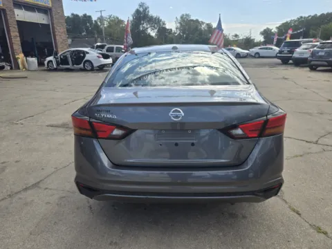More photos of 2019 Nissan Altima 2.5 S at OG Auto Finance, IN