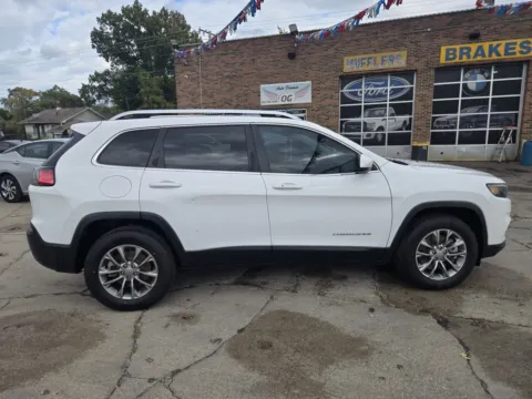 More photos of 2019 Jeep Cherokee Latitude Plus at OG Auto Finance, IN
