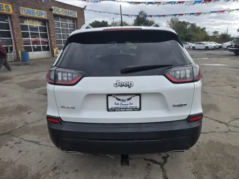 More photos of 2019 Jeep Cherokee Latitude Plus at OG Auto Finance, IN