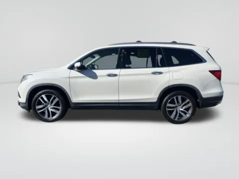 Photos of 2017 Honda Pilot Touring for sale in Moses Lake, WA at Bud Clary Ford of Moses Lake
