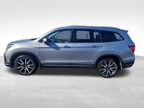 Photos of 2019 Honda Pilot Touring for sale in Moses Lake, WA at Bud Clary Ford of Moses Lake