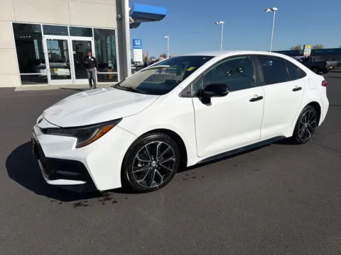 White 2020 Toyota Corolla SE Nightshade for sale in Moses Lake, WA