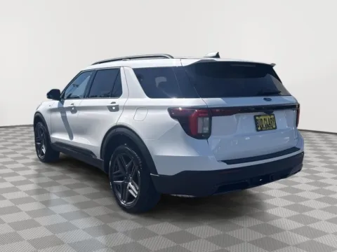 More photos of 2025 Ford Explorer ST-Line at Ford of Moses Lake, WA
