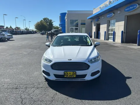 White 2016 Ford Fusion S for sale in Moses Lake, WA