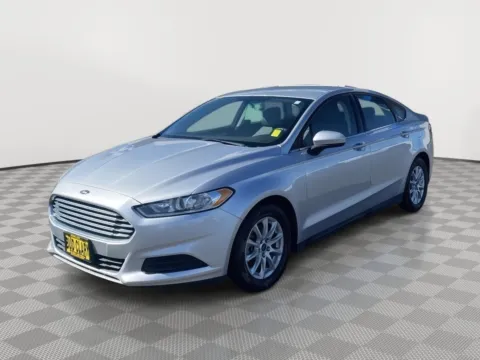 Silver 2016 Ford Fusion S for sale in Moses Lake, WA