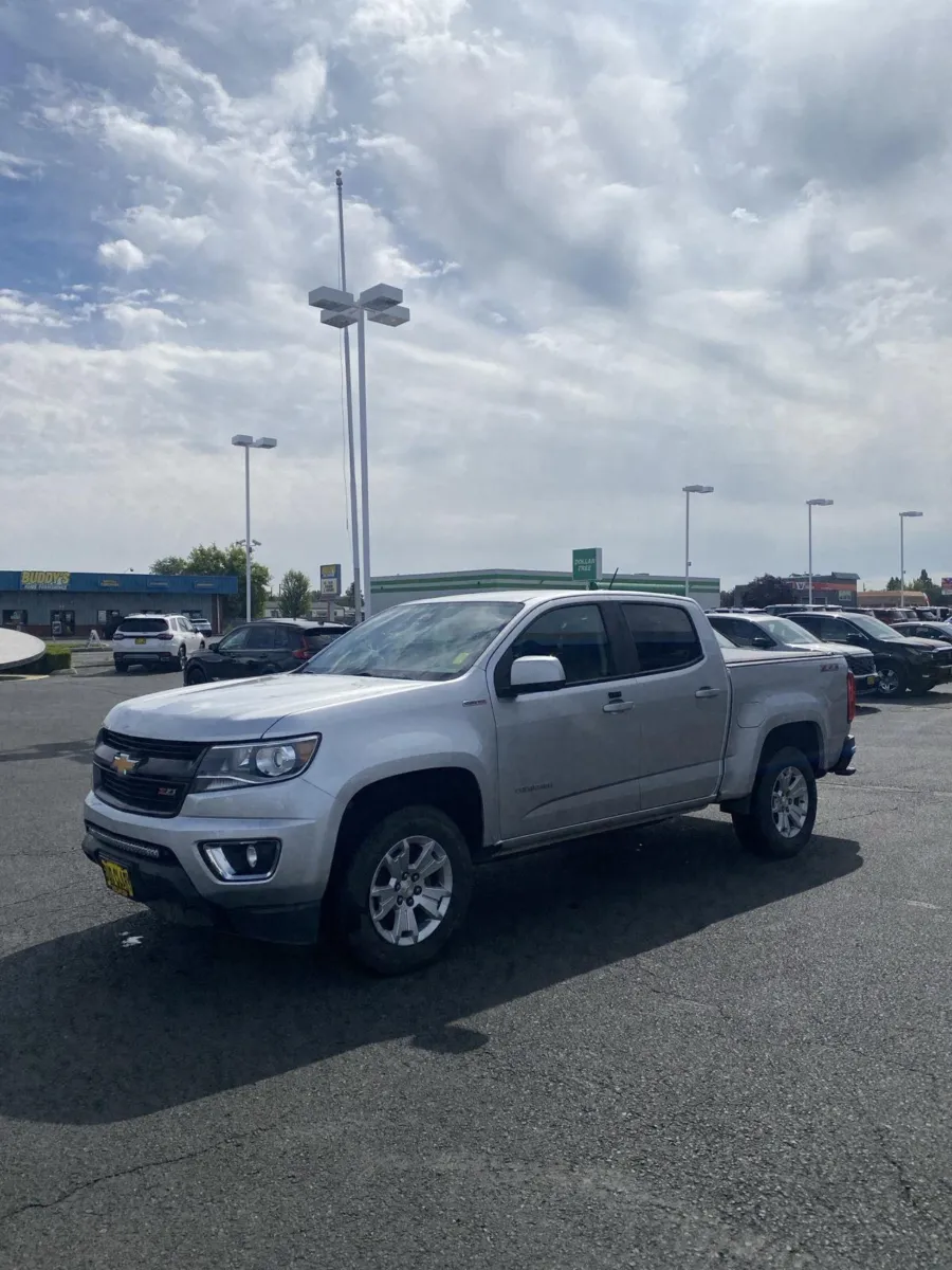 Silver 2019 Chevrolet Colorado 4WD Z71 for sale in Moses Lake, WA