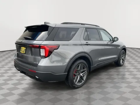 More photos of 2025 Ford Explorer ST-Line at Ford of Moses Lake, WA