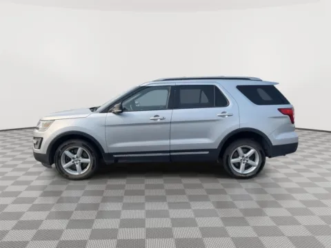 Photos of 2016 Ford Explorer XLT for sale in Moses Lake, WA at Ford of Moses Lake