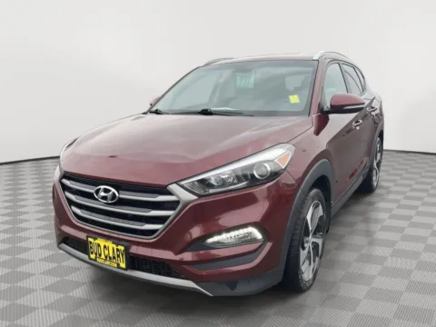 Red 2016 Hyundai Tucson Sport for sale in Moses Lake, WA