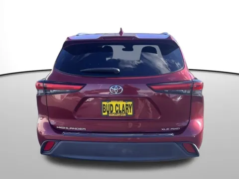 More photos of 2021 Toyota Highlander XLE at Ford of Moses Lake, WA