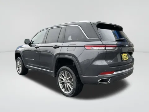 Another view of 2022 Jeep Grand Cherokee Summit for sale in Moses Lake, WA at Ford of Moses Lake