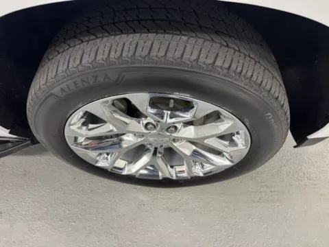 More photos of 2022 GMC Yukon XL SLE at Woody Folsom Chevrolet GMC, GA