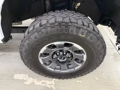 More photos of 2024 Ford Super Duty F-250 SRW LARIAT at Woody Folsom Chevrolet GMC, GA