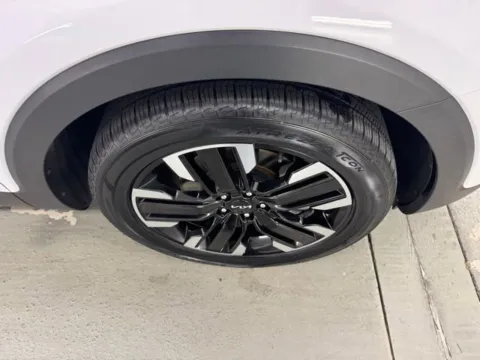 More photos of 2023 Kia Telluride SX Prestige at Woody Folsom Chevrolet GMC, GA