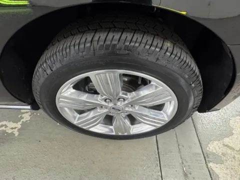 More photos of 2023 Ford Expedition Platinum at Woody Folsom Chevrolet GMC, GA