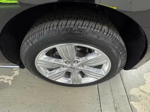 More photos of 2023 Ford Expedition Platinum at Woody Folsom Chevrolet GMC, GA