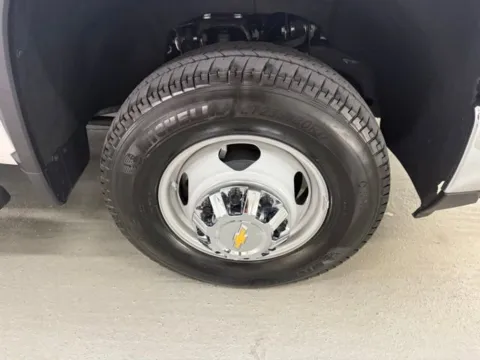 More photos of 2025 Chevrolet Silverado 3500HD LT at Woody Folsom Chevrolet GMC, GA