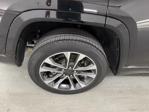 More photos of 2022 Jeep Grand Cherokee L Overland at Woody Folsom Chevrolet GMC, GA