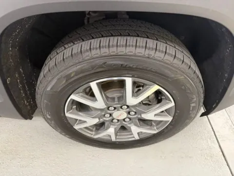 More photos of 2023 GMC Acadia SLE at Woody Folsom Chevrolet GMC, GA