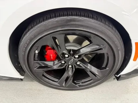 More photos of 2021 Chevrolet Camaro LT1 at Woody Folsom Chevrolet GMC, GA