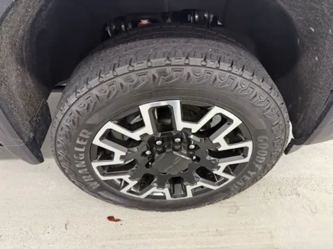 More photos of 2024 GMC Sierra 2500HD Denali at Woody Folsom Chevrolet GMC, GA