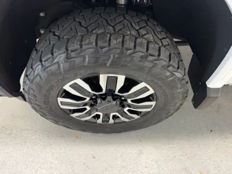 More photos of 2024 GMC Sierra 2500HD Denali Ultimate at Woody Folsom Chevrolet GMC, GA