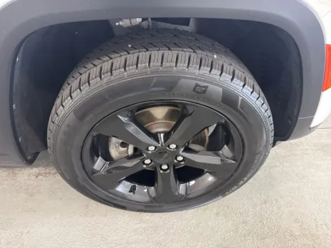 More photos of 2024 Jeep Grand Cherokee L Altitude X at Woody Folsom Chevrolet GMC, GA