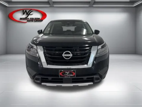 Photos of 2025 Nissan Pathfinder SL for sale in Baxley, GA at Woody Folsom Chevrolet GMC