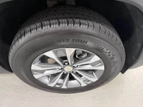 More photos of 2025 Chevrolet Equinox FWD LT at Woody Folsom Chevrolet GMC, GA