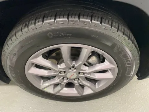 More photos of 2024 GMC Terrain SLT at Woody Folsom Chevrolet GMC, GA