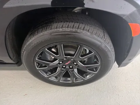 More photos of 2024 GMC Yukon Denali Ultimate at Woody Folsom Chevrolet GMC, GA