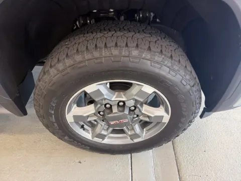 More photos of 2025 GMC Sierra 2500 HD SLT at Woody Folsom Chevrolet GMC, GA