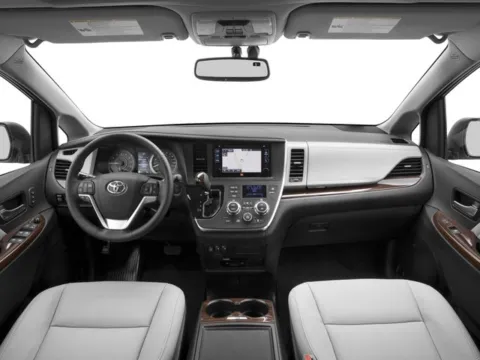 More photos of 2017 Toyota Sienna XLE at Woody Folsom Chevrolet GMC, GA