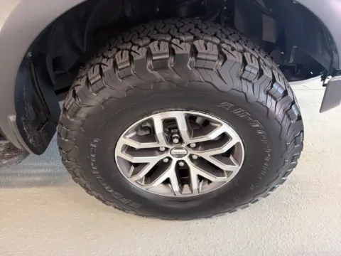 More photos of 2018 Ford F-150 Raptor at Woody Folsom Chevrolet GMC, GA