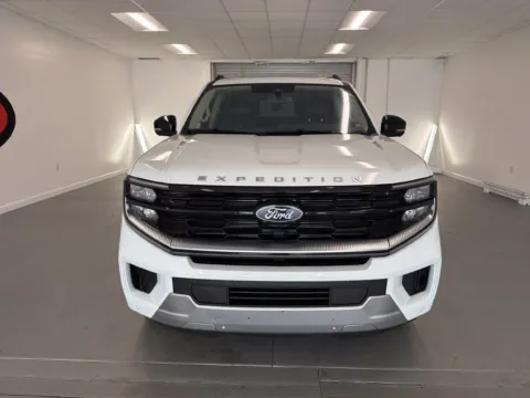 Photos of 2025 Ford Expedition Platinum for sale in Baxley, GA at Woody Folsom Chevrolet GMC