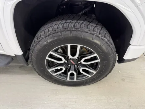 More photos of 2022 GMC Sierra 1500 AT4 at Woody Folsom Chevrolet GMC, GA