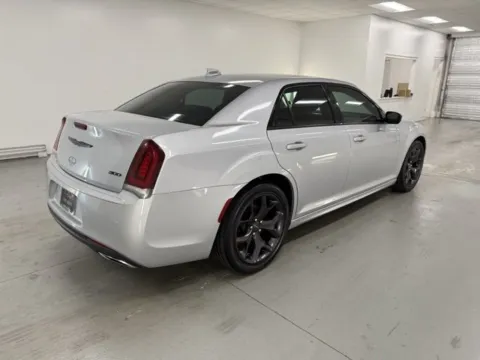 More photos of 2020 Chrysler 300 Touring L at Woody Folsom Chevrolet GMC, GA