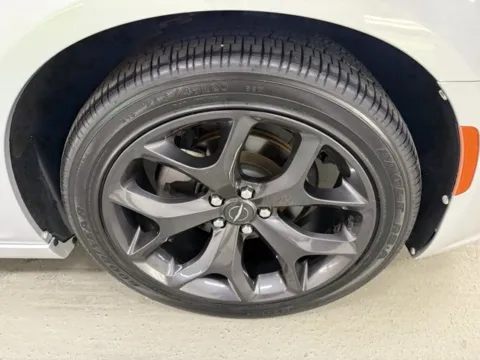 More photos of 2020 Chrysler 300 Touring L at Woody Folsom Chevrolet GMC, GA