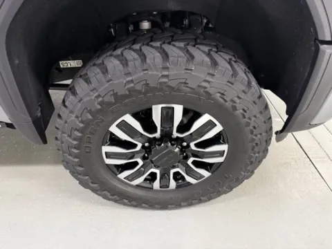 More photos of 2025 GMC Sierra 2500HD Denali Ultimate at Woody Folsom Chevrolet GMC, GA