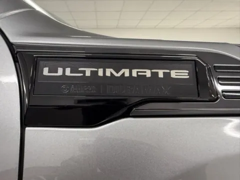 More photos of 2025 GMC Sierra 2500HD Denali Ultimate at Woody Folsom Chevrolet GMC, GA