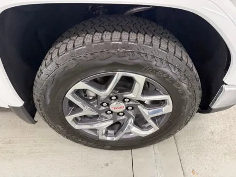 More photos of 2025 GMC Sierra 1500 SLT at Woody Folsom Chevrolet GMC, GA