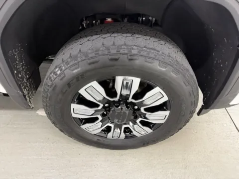 More photos of 2024 GMC Sierra 2500HD Denali at Woody Folsom Chevrolet GMC, GA